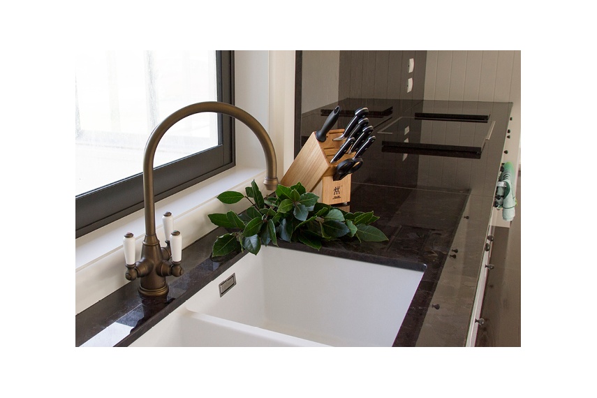 Perrin & Rowe Phoenician Triflow kitchen tap with hot, cold and filtered water, in English bronze