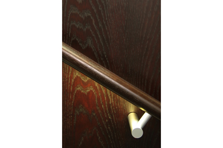 The HB 525 incorporates a channel allowing for 12-volt wiring to connect to LED lighting strips