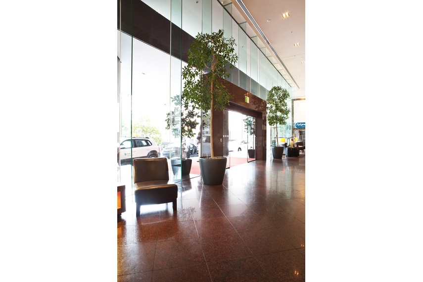 Shop front vision systems - Stamford Hotel entry, Auckland