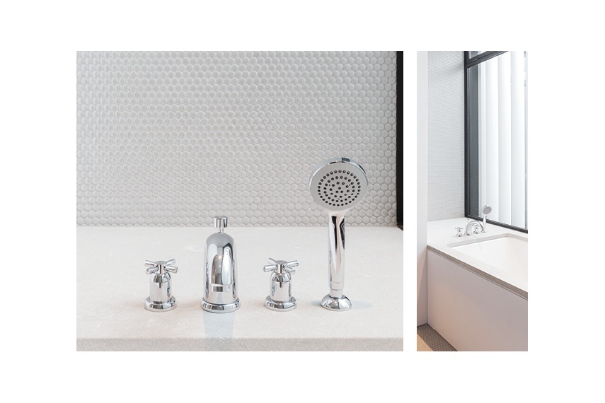 Perrin & Rowe Contemporary deck mounted bath tap with pull out handshower in chrome