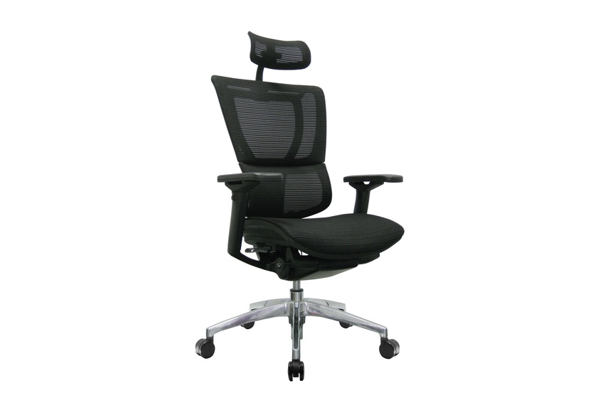 The iOO chair with black frame and headrest