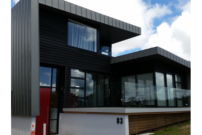 Cuboid face fixed balustrade.