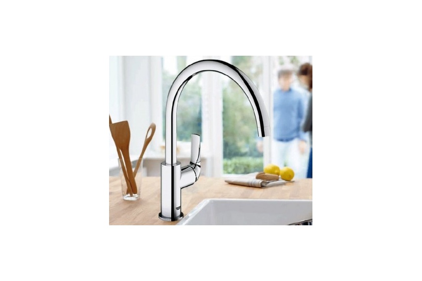 BauCurve kitchen mixer.