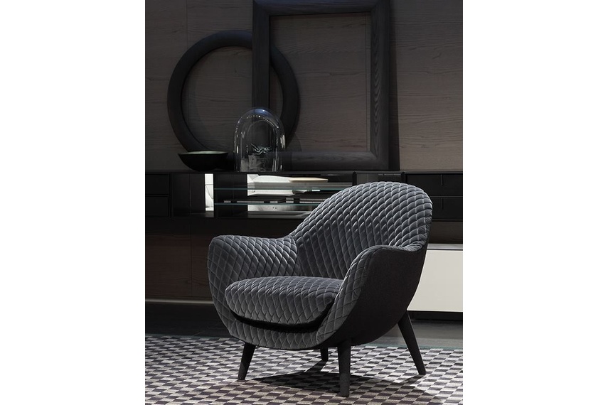 The Poliform Mad Queen chair.