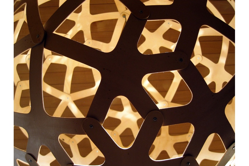 Coral pendant light