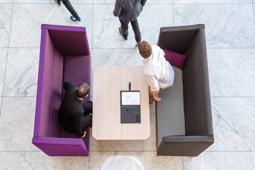 Shift Split table (closed) with Escape soft seating.