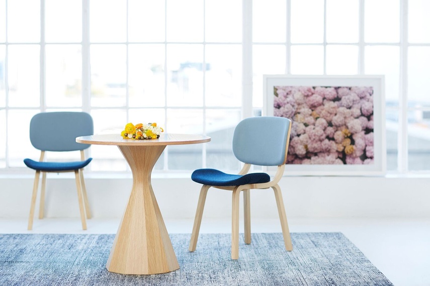 Ballerina pedestal table.