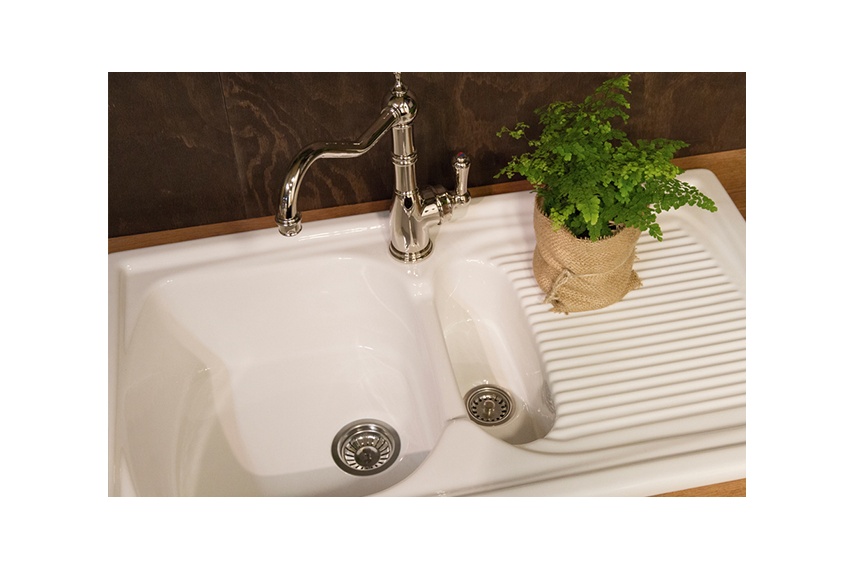 Acquello fireclay sinks are made in Italy