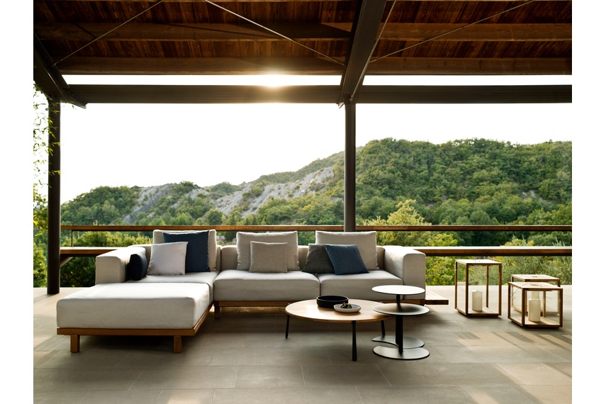 Whichever way you create it, the sofa looks great from all angles.