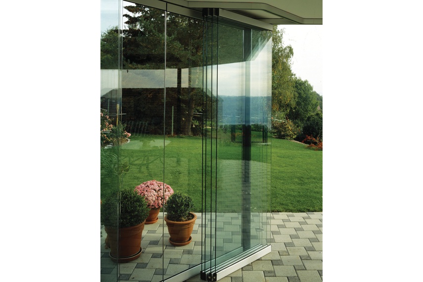 Glass partition hardware