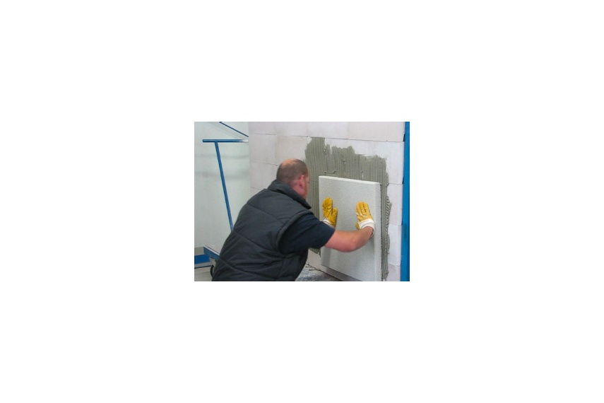 Fix Reapor panels to prepared substrate with firm pressure.
