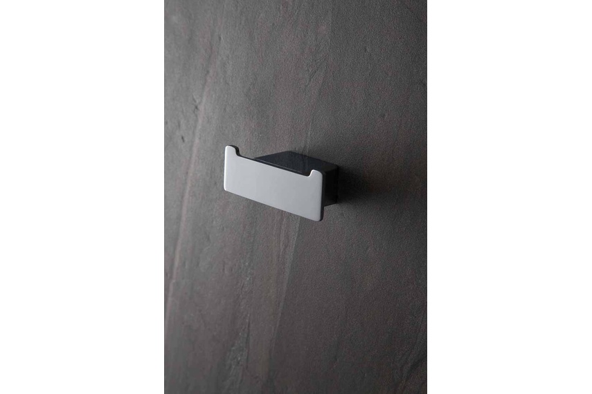 Smooth robe hook.