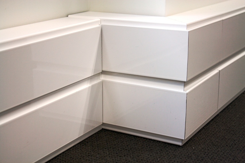 PSL CAT 6 skirting trunking system