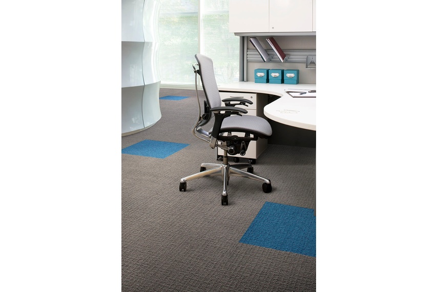 Monochrome carpet tile – Felt