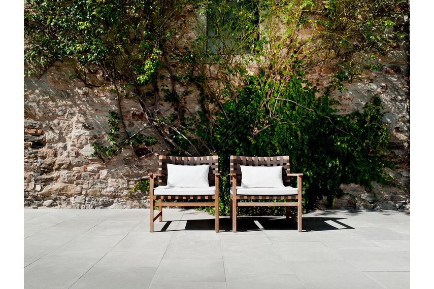 Loungers.